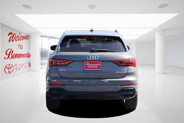 Audi Q3 Vehicle Image 06