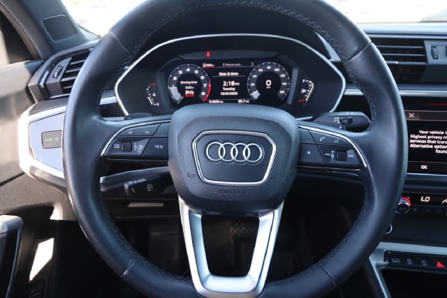 Audi Q3 Vehicle Image 11