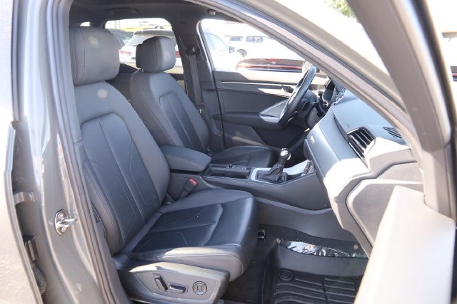 Audi Q3 Vehicle Image 12