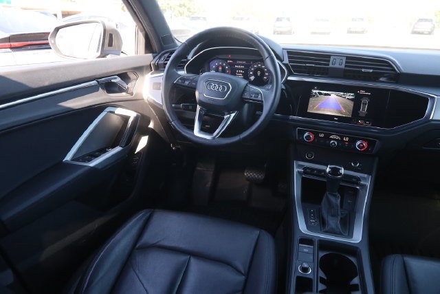 Audi Q3 Vehicle Image 16