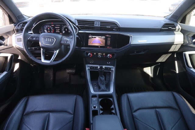 Audi Q3 Vehicle Image 17