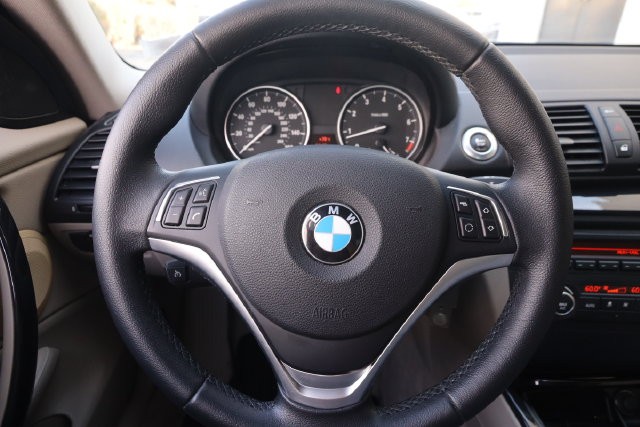 BMW 1 Series Vehicle Image 10