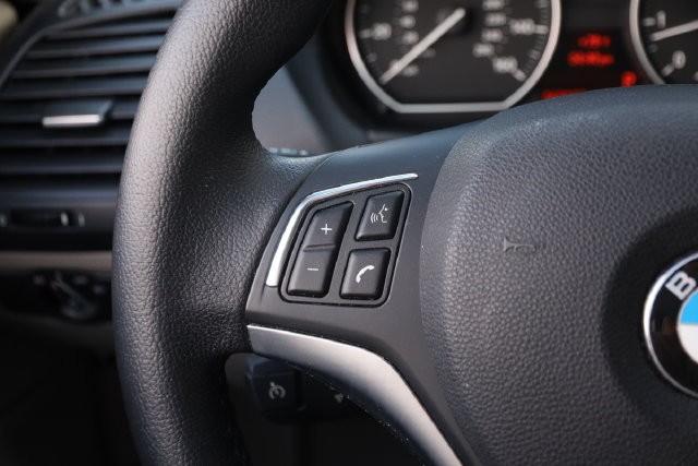 BMW 1 Series Vehicle Image 11