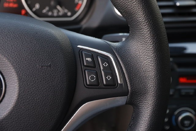 BMW 1 Series Vehicle Image 12