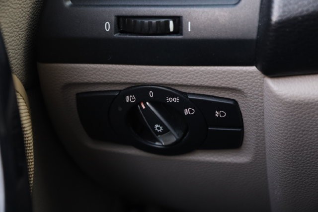 BMW 1 Series Vehicle Image 16
