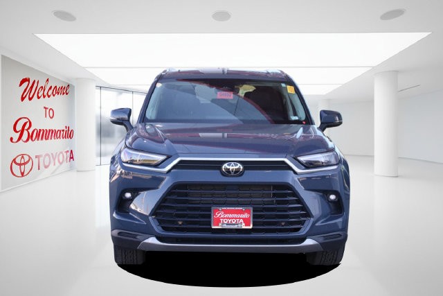 Toyota Grand Highlander Vehicle Image 04