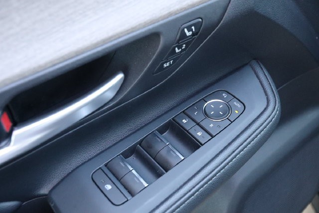 Toyota Grand Highlander Vehicle Image 25