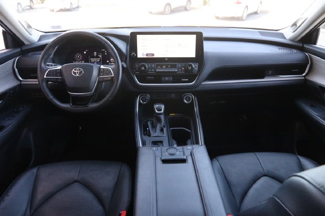 Toyota Grand Highlander Vehicle Image 26