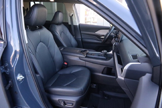 Toyota Grand Highlander Vehicle Image 31