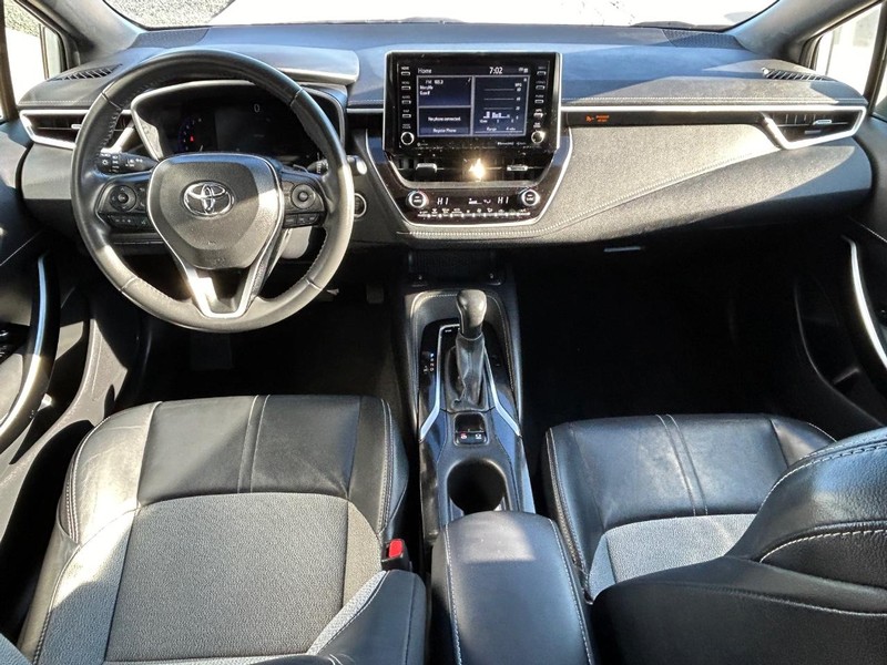 2021 Toyota Corolla Hatchback XSE photo