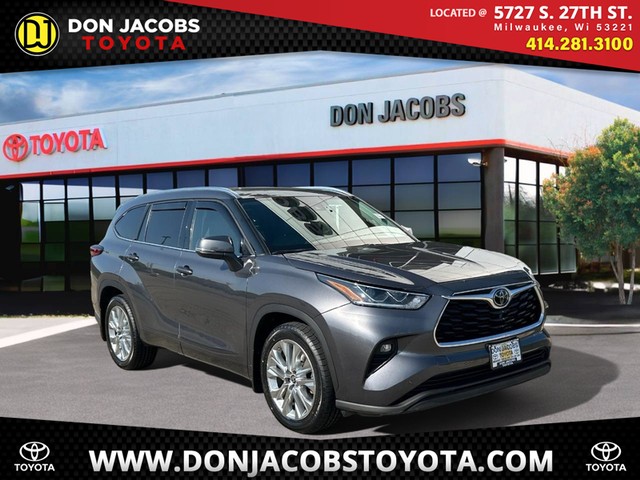 2022 Toyota Highlander Limited at Don Jacobs Toyota in Milwaukee WI