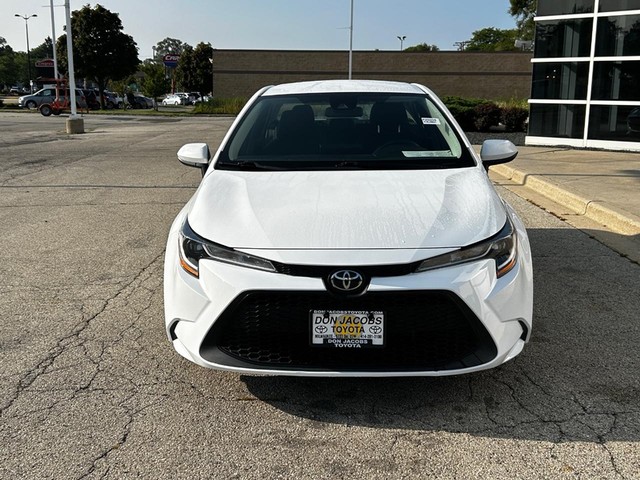 Used 2022 Toyota Corolla LE with VIN 5YFEPMAE0NP289221 for sale in Milwaukee, WI