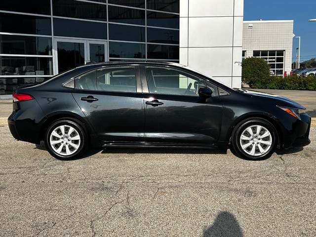 Used 2020 Toyota Corolla LE with VIN JTDEPRAE8LJ059389 for sale in Milwaukee, WI