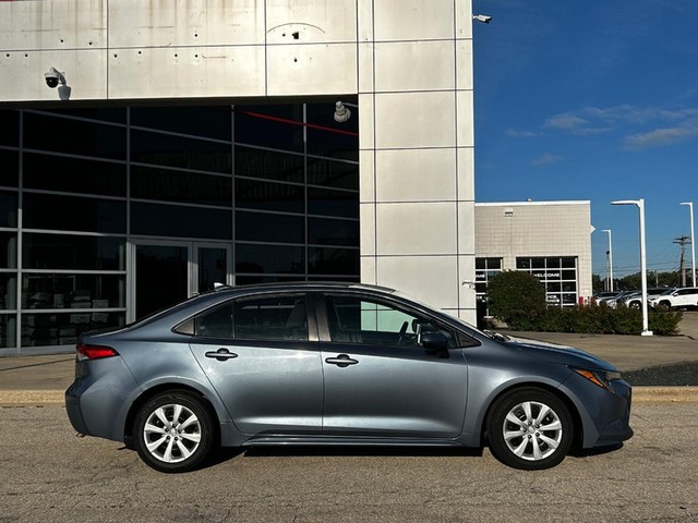 Used 2021 Toyota Corolla LE with VIN 5YFEPMAE7MP247417 for sale in Milwaukee, WI