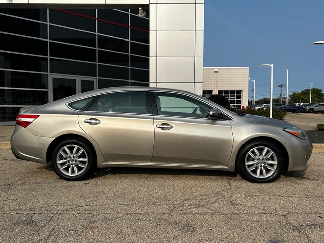 Used 2013 Toyota Avalon XLE with VIN 4T1BK1EB3DU035581 for sale in Milwaukee, WI