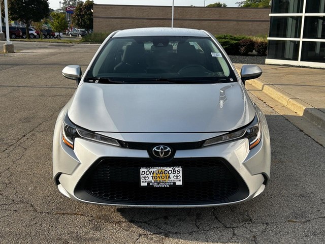 Used 2022 Toyota Corolla LE with VIN 5YFEPMAE1NP345067 for sale in Milwaukee, WI