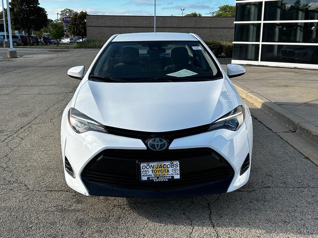 Used 2019 Toyota Corolla LE with VIN 5YFBURHEXKP881347 for sale in Milwaukee, WI