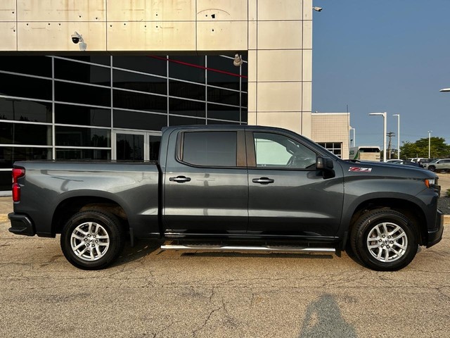 Used 2019 Chevrolet Silverado 1500 RST with VIN 3GCUYEED1KG306867 for sale in Milwaukee, WI