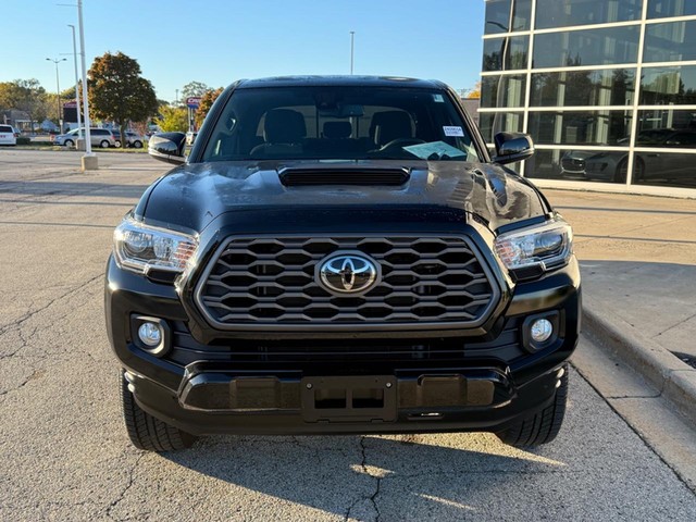 Used 2022 Toyota Tacoma TRD Sport with VIN 3TMCZ5AN5NM458986 for sale in Milwaukee, WI