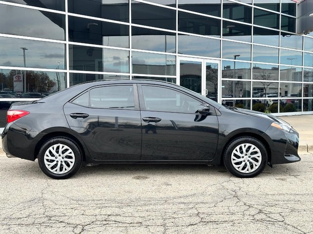 Used 2018 Toyota Corolla LE with VIN 5YFBURHE7JP840866 for sale in Milwaukee, WI