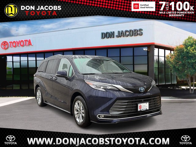 2023 Toyota Sienna Platinum 7 Passenger at Don Jacobs Toyota in Milwaukee WI