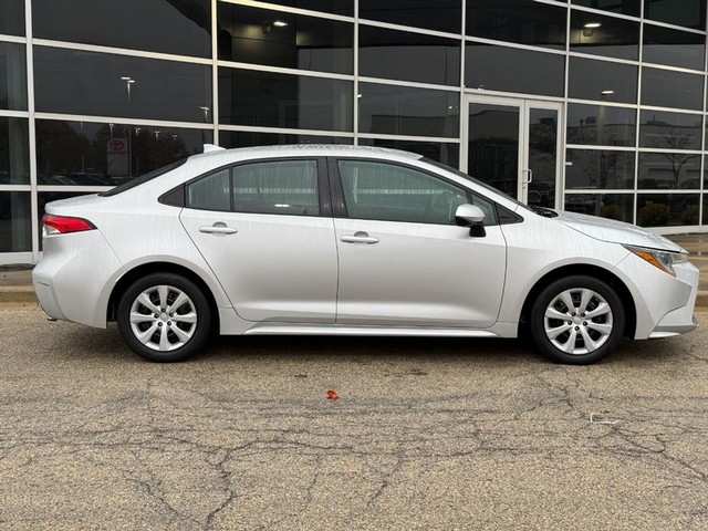 Used 2020 Toyota Corolla LE with VIN 5YFEPRAE0LP059947 for sale in Milwaukee, WI