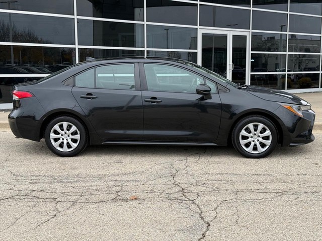 Used 2021 Toyota Corolla LE with VIN 5YFEPMAEXMP221006 for sale in Milwaukee, WI