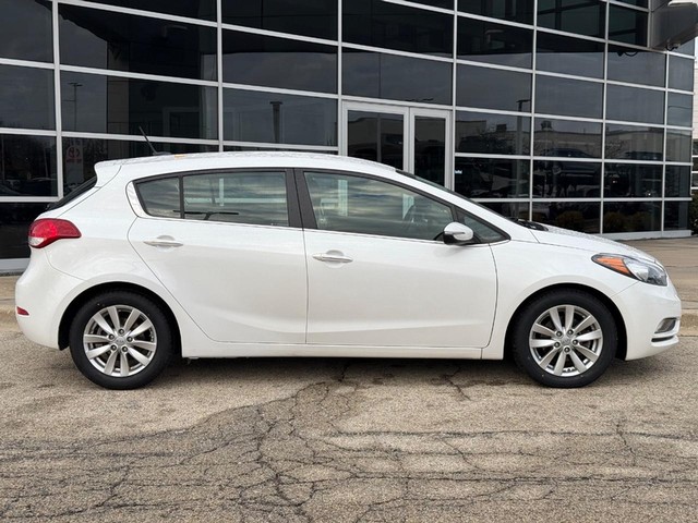 Used 2015 Kia Forte5 EX with VIN KNAFX5A83F5372187 for sale in Milwaukee, WI