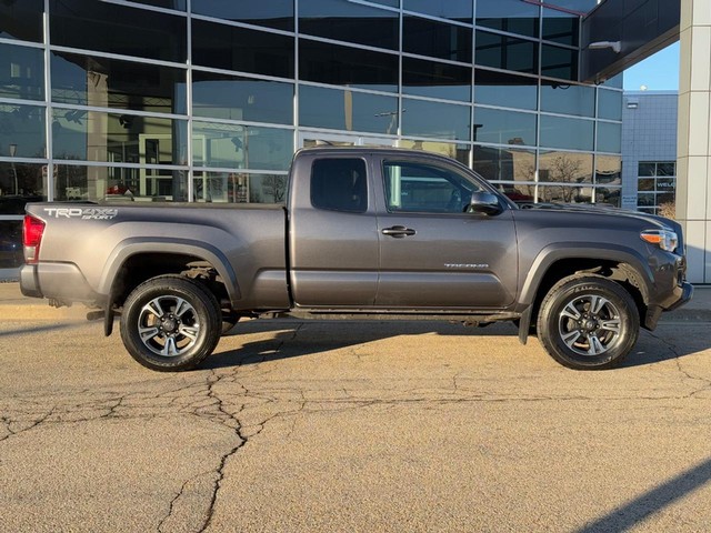 Used 2017 Toyota Tacoma TRD Sport with VIN 5TFSZ5AN0HX110863 for sale in Milwaukee, WI