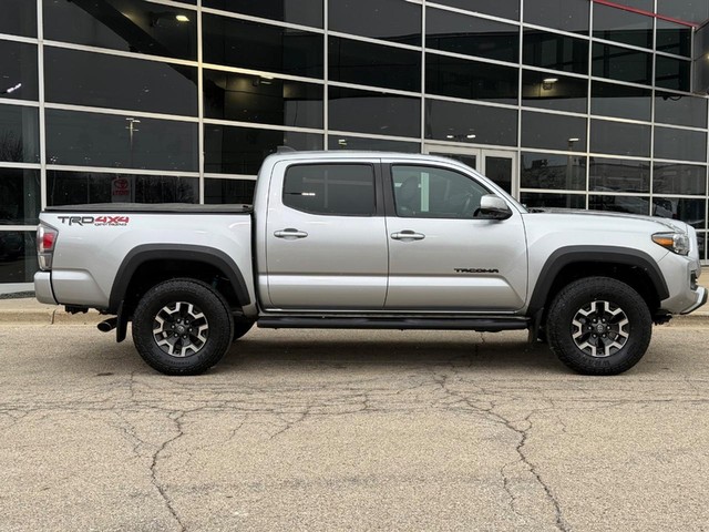 Used 2022 Toyota Tacoma TRD Off Road with VIN 3TMCZ5AN5NM528261 for sale in Milwaukee, WI