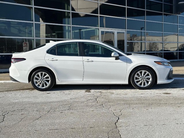 Used 2021 Toyota Camry LE with VIN 4T1C11AK7MU513014 for sale in Milwaukee, WI