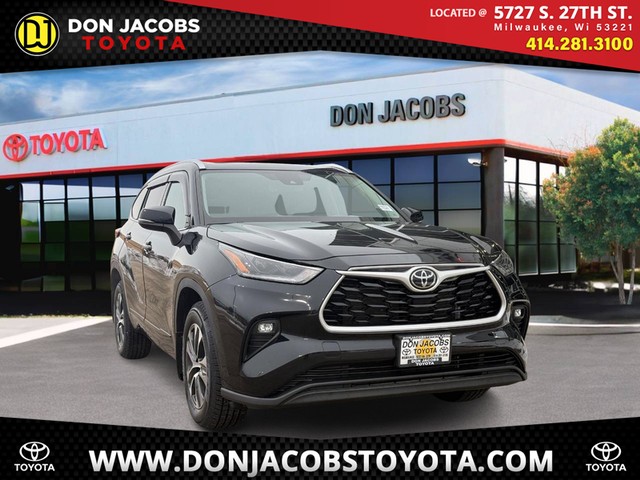 2021 Toyota Highlander XLE at Don Jacobs Toyota in Milwaukee WI