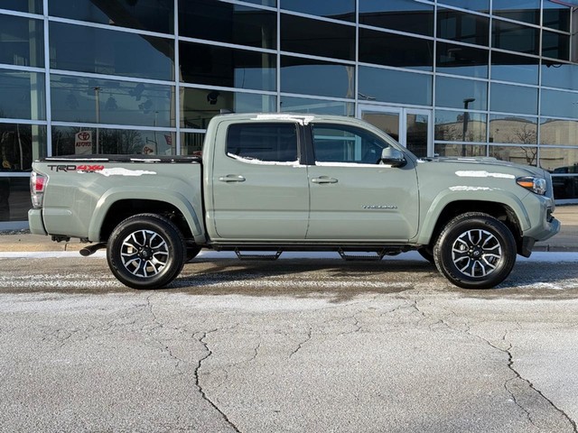 Used 2022 Toyota Tacoma TRD Sport with VIN 3TMCZ5AN9NM523645 for sale in Milwaukee, WI