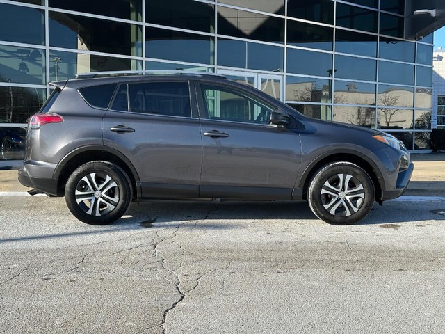 Used 2018 Toyota RAV4 LE with VIN JTMZFREV7JJ169488 for sale in Milwaukee, WI