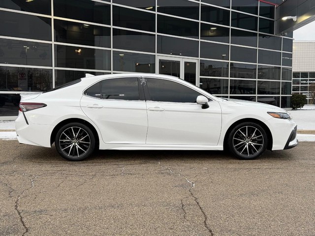 Used 2023 Toyota Camry SE with VIN 4T1G11BK6PU087787 for sale in Milwaukee, WI