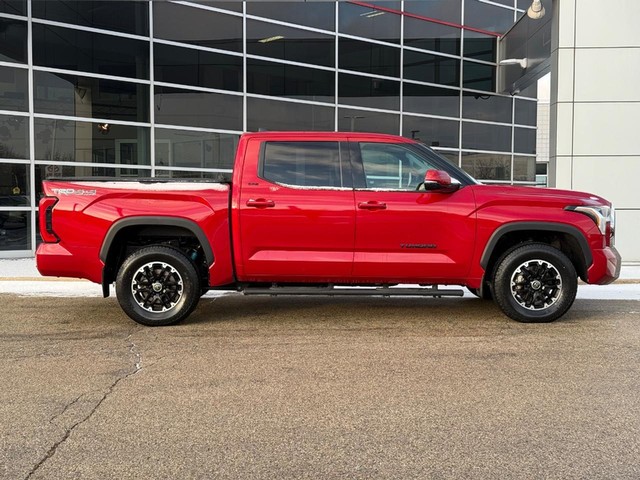 Used 2022 Toyota Tundra SR5 with VIN 5TFLA5DB7NX031862 for sale in Milwaukee, WI