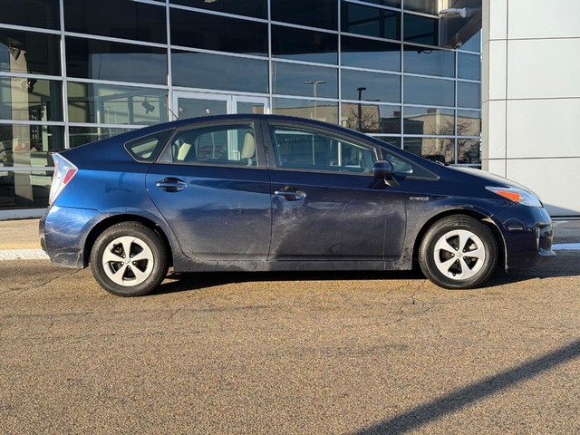 Used 2013 Toyota Prius Three with VIN JTDKN3DU8D1688595 for sale in Milwaukee, WI