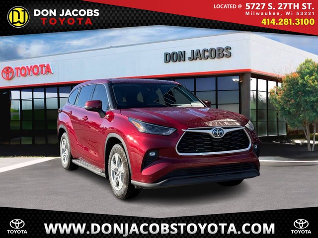 2022 Toyota Highlander Hybrid Hybrid LE at Don Jacobs Toyota in Milwaukee WI