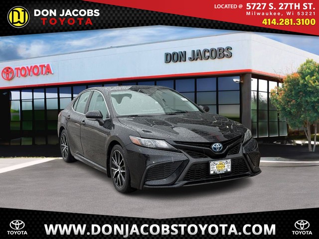 2022 Toyota Camry Hybrid SE at Don Jacobs Toyota in Milwaukee WI