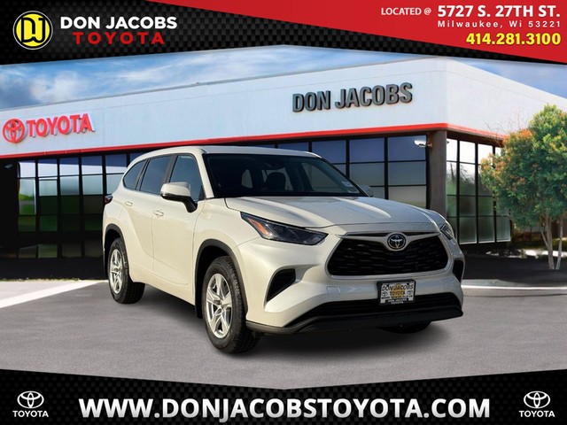 2023 Toyota Highlander L at Don Jacobs Toyota in Milwaukee WI