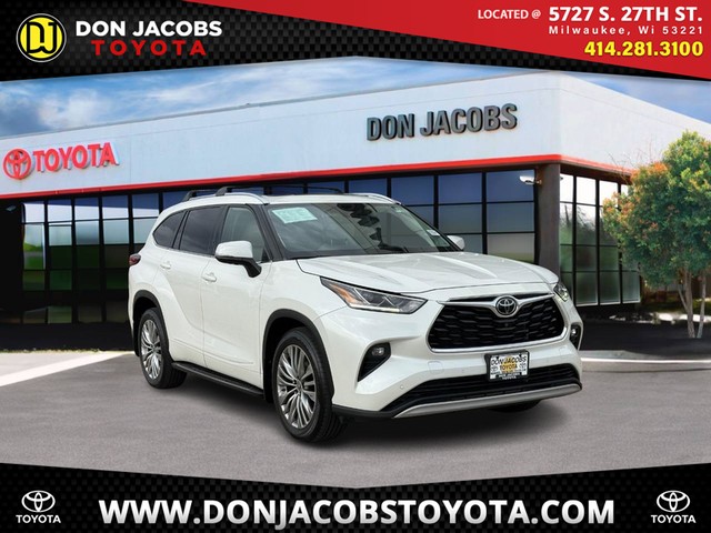 2021 Toyota Highlander Platinum at Don Jacobs Toyota in Milwaukee WI