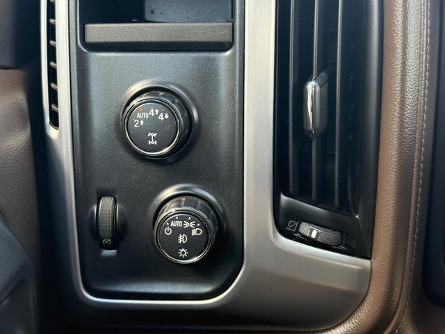 GMC Sierra 1500 Vehicle Full-screen Gallery Image 28