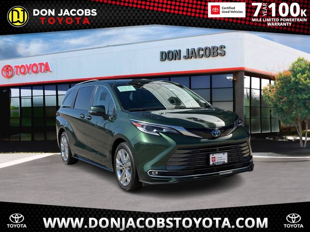 2023 Toyota Sienna Platinum at Don Jacobs Toyota in Milwaukee WI