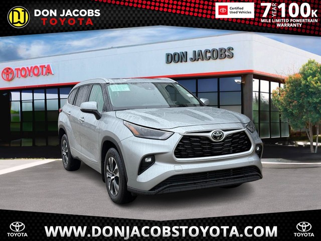2023 Toyota Highlander L at Don Jacobs Toyota in Milwaukee WI