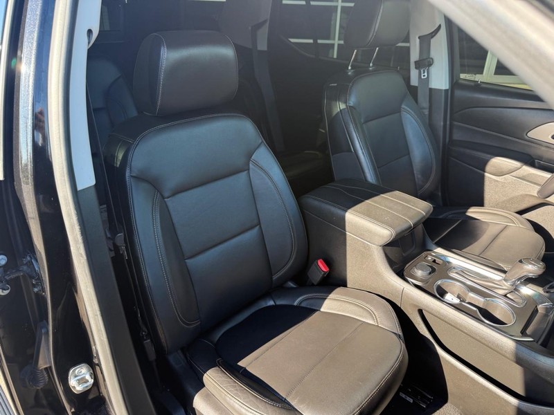 Chevrolet Traverse Vehicle Full-screen Gallery Image 11