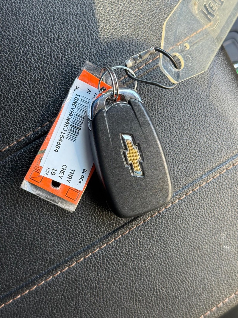 Chevrolet Traverse Vehicle Full-screen Gallery Image 32