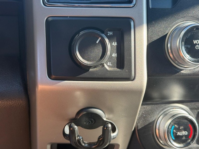 Ford F-150 Vehicle Full-screen Gallery Image 20