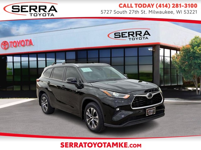 Milwaukee WI 2024 Toyota Highlander more details - toyota highlander