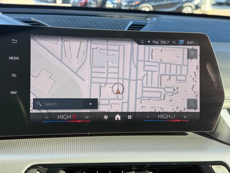 BMW X1 Vehicle Full-screen Gallery Image 28