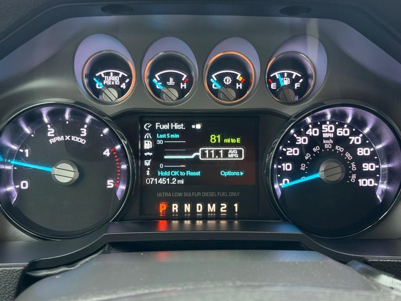 Ford Super Duty F-350 DRW Vehicle Full-screen Gallery Image 25